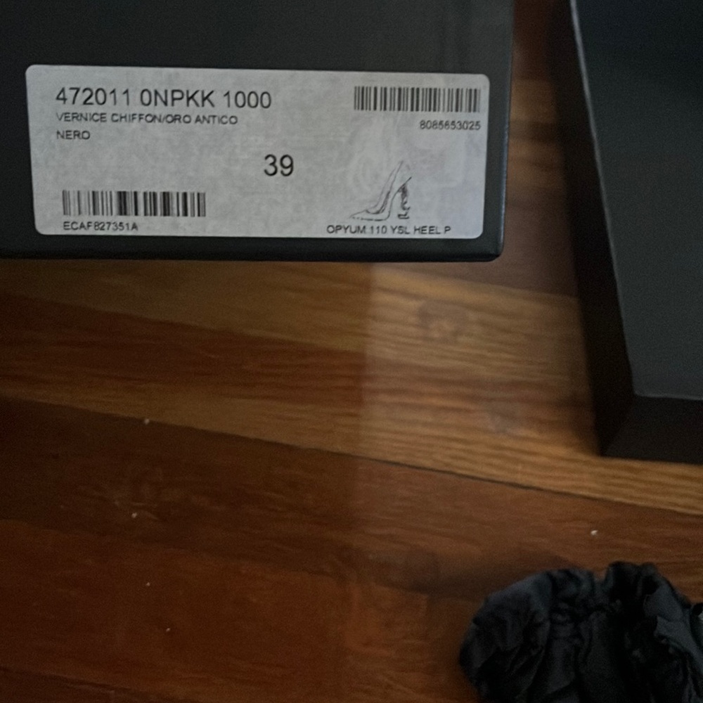 New ysl heels for sale worn outside feet got to fat